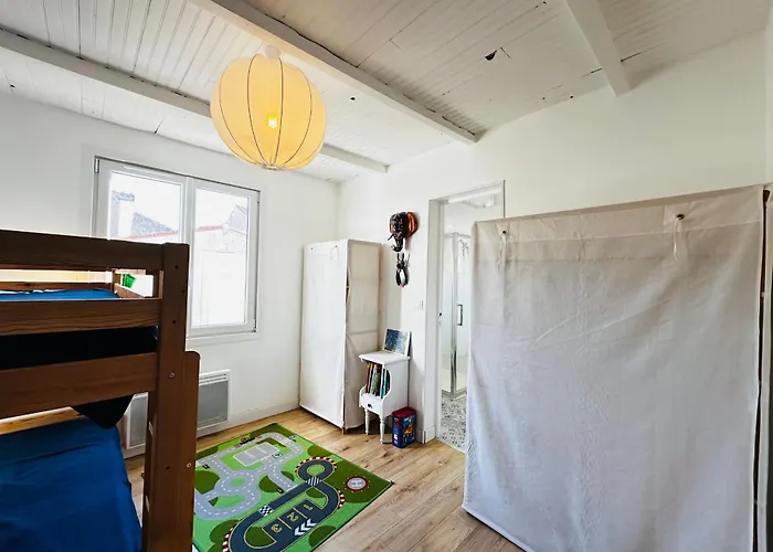 Charmante Maisonnette à Fouras, 200m De La Plage, Idéale Pour 4 Personnes - Fr-1-709-86 Сasa de vacaciones Fouras