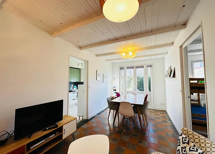 Charmante Maisonnette à Fouras, 200m De La Plage, Idéale Pour 4 Personnes - Fr-1-709-86 Сasa de vacaciones *