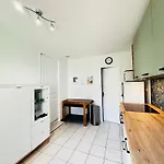 Holiday home Charmante Maisonnette A Fouras, 200m De La Plage, Ideale Pour 4 Personnes - Fr-1-709-86