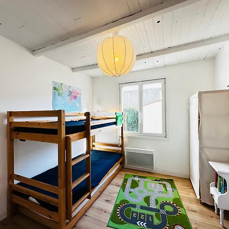 Charmante Maisonnette A Fouras, 200m De La Plage, Ideale Pour 4 Personnes - Fr-1-709-86 * フラ