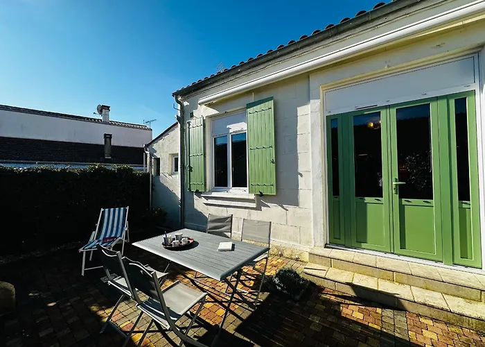 Charmante Maisonnette A Fouras, 200m De La Plage, Ideale Pour 4 Personnes - Fr-1-709-86 פוראס